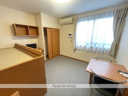 レオパレスプラムヴィラ２[1K/28.15m2]のリビング・居間1