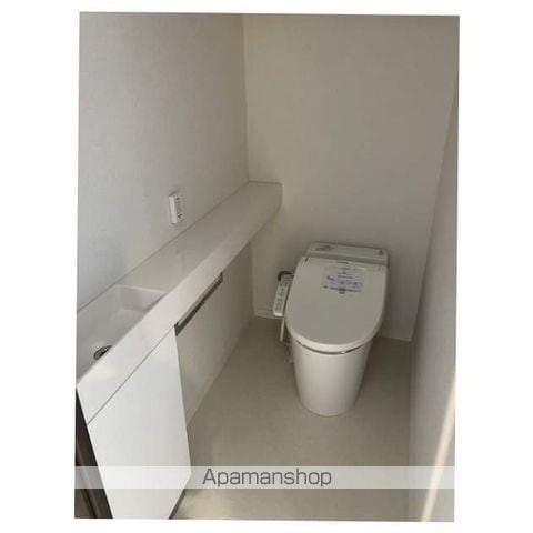 シーズンフラッツ渡辺通の内装写真