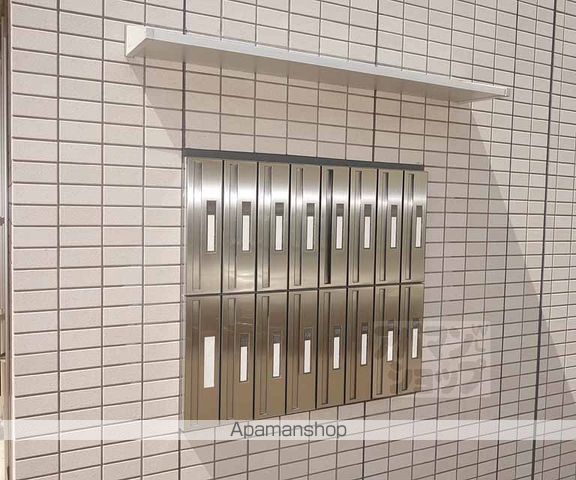 アジュール・コート久世の外観写真