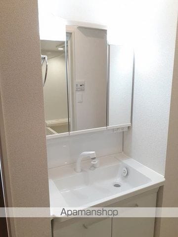 アルバ ファウスト Iの内装写真