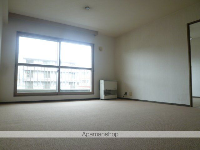 平岸ファーストの内装写真