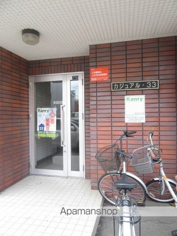 カジュアル33の玄関写真