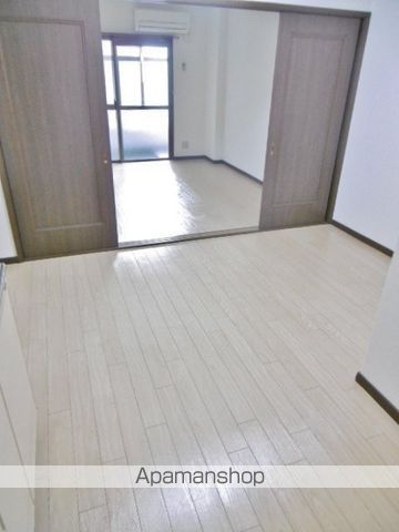 ドゥーパス成育の内装写真