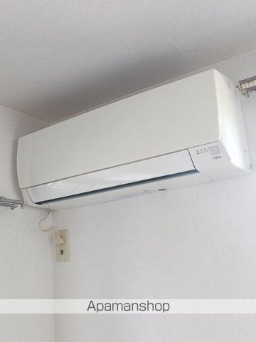 レフィナード朝日台Aの内装写真