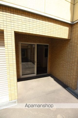 百合が原クリスタルハイツの玄関写真