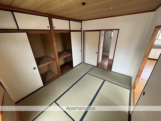 フローレンス西島の内装写真