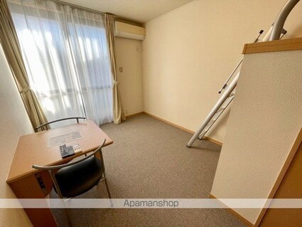 レオパレス隼Ⅳ[1K/20.81m2]のリビング・居間2