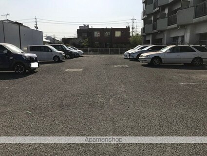 メゾンアルカディア西深津[1R/22.86m2]の駐車場2