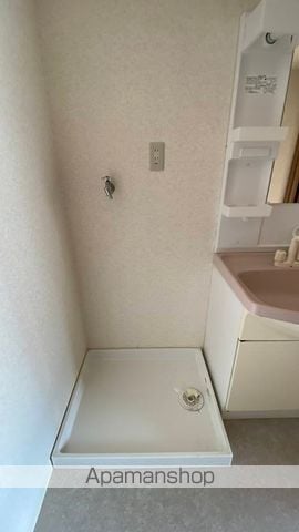コマンドモジュールの内装写真