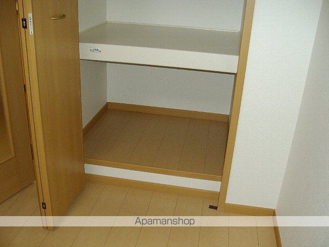 ボンヌ シャンス Fの内装写真