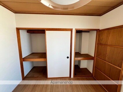 マンションブルク[3LDK/56.34m2]の収納