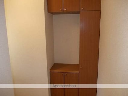 プラティーク南江戸[1R/33.5m2]の玄関