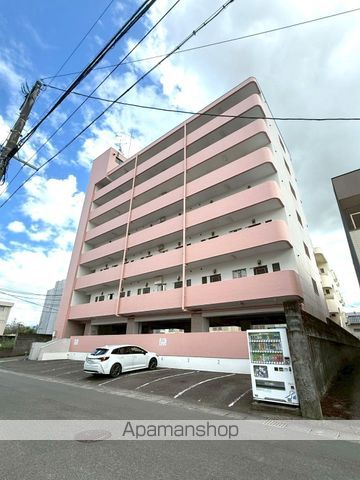 第8年見マンションの外観写真