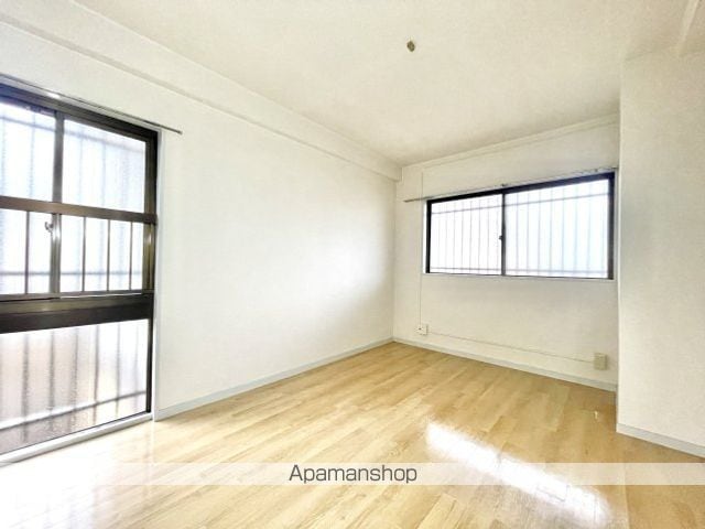 西マンションの内装写真