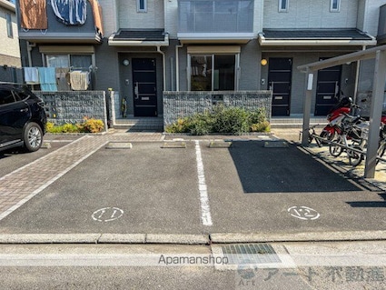 ファビュラス－Ｕ　Ｂ棟[3LDK/75.94m2]の駐車場1