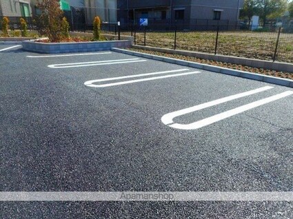 アイリー伏屋[2K/34.01m2]の駐車場