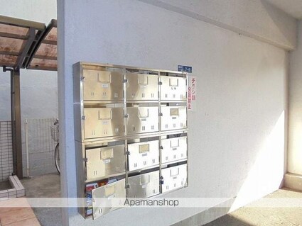 マンションセレスト[1K/25m2]のエントランス