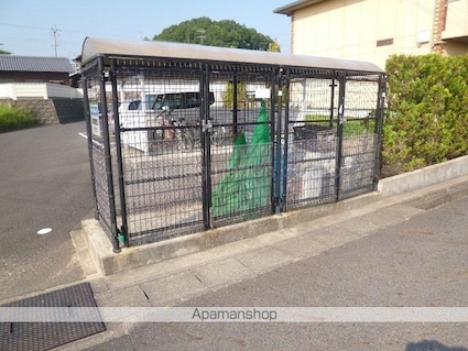 サンガーデン甲賀[2LDK/64.92m2]の共用部1