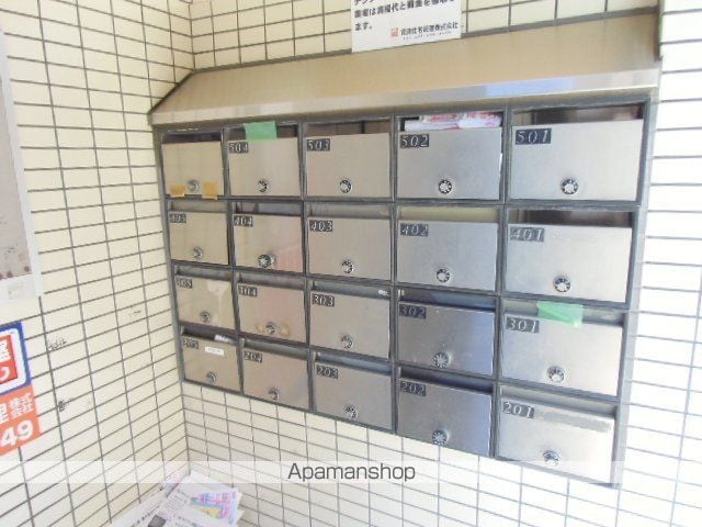シャルム石井の玄関写真