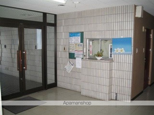 プレジール山鼻の玄関写真