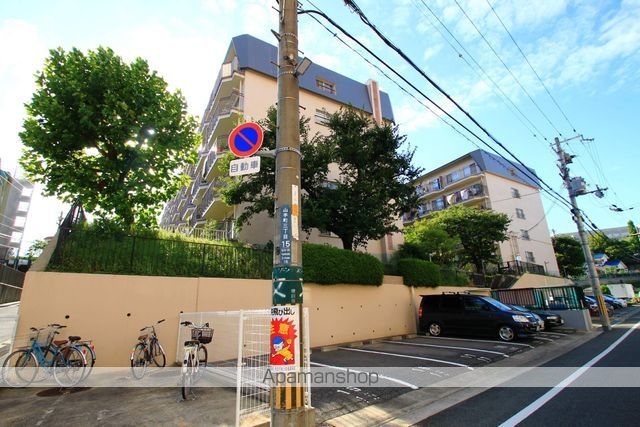 千里関大前コーポラスC棟の外観写真