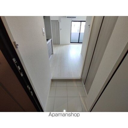 プレール・ドゥーク方南町[1R/25.92m2]の玄関
