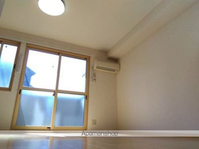 リビングタウン乙田 Fの内装写真
