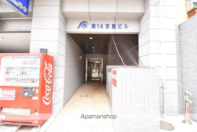 第14友建ビルの玄関写真