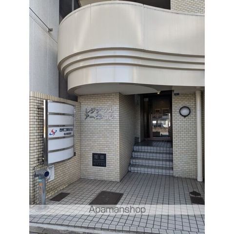 レジデンスアービションの玄関写真