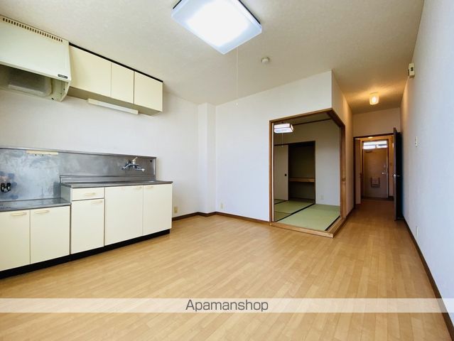 本町ハイツタイプIの内装写真