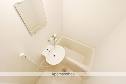 レオパレスＲａｃｏｏｎＤ６愛荘[1K/20.28m2]のバス