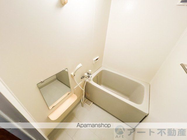 オリージャ IIIの内装写真