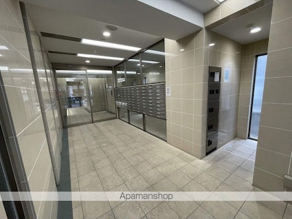 ヴィアーレ北目町[1R/31.4m2]のエントランス