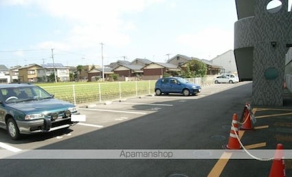 香川県高松市太田下町[1LDK/53.4m2]の駐車場