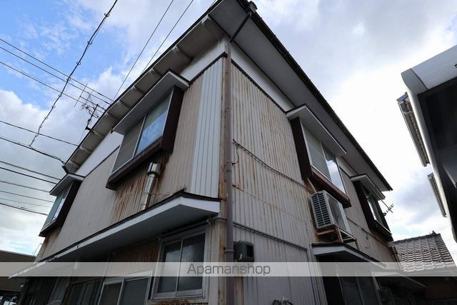 荻原アパート・2階建ての外観写真