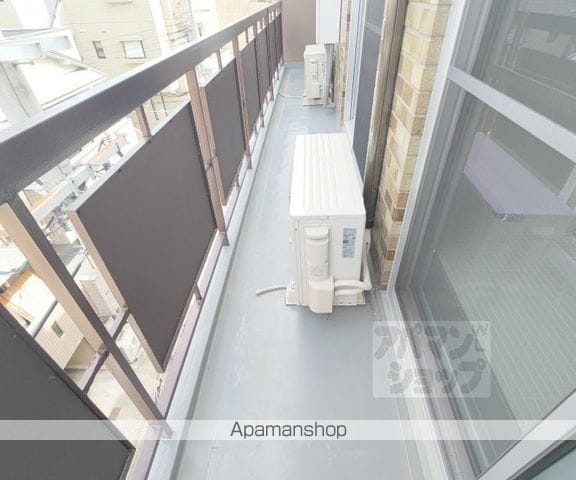 ロイヤルコート嵯峨の内装写真
