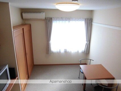 レオパレス上渋垂[1K/23.18m2]のリビング・居間