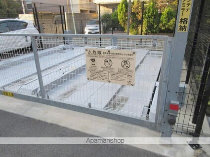 ザ・パークハビオ高円寺[1R/25.01m2]の駐車場2