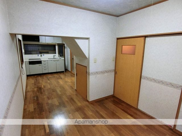 長尾家具町2丁目戸建の内装写真
