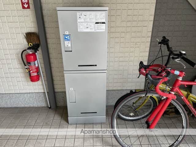 グランシャリオ B棟の玄関写真
