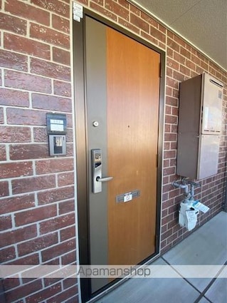 フォンターナ伏石Ａ・Ｂ棟[1LDK/33.39m2]の玄関