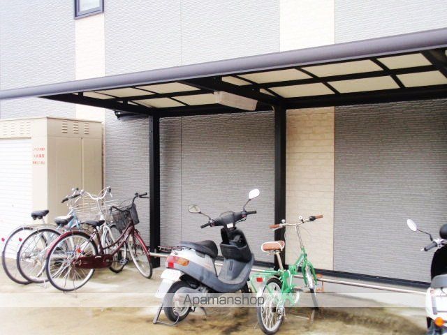 レオパレスウエスト広川二号館の外観写真