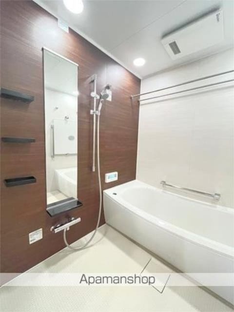 東京都新宿区西新宿５丁目[1LDK/71.84m2]のバス