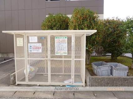 レジデンス守山[3LDK/65.8m2]のエントランス2