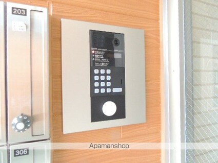 ヴィラドムス[1K/28.3m2]のエントランス2