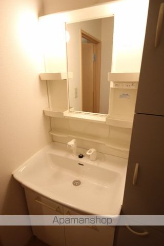 シャロンタウンハウスII A棟の内装写真