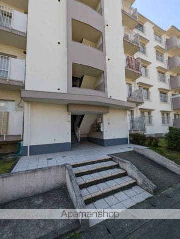 室見団地5棟の玄関写真