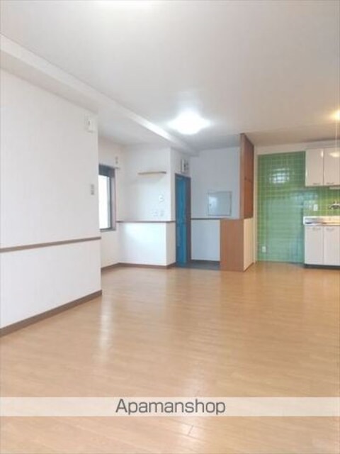 和歌山県和歌山市新堀東２丁目[2LDK/68m2]の内装2