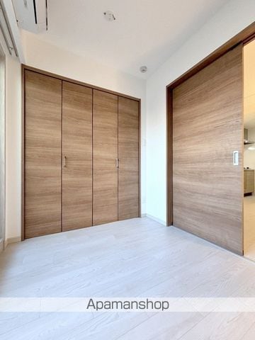 セオリーOSAKAハーバーDOORの内装写真