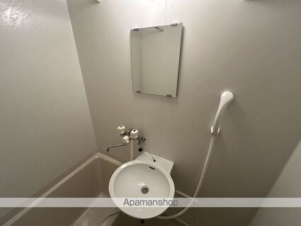 レオパレスクリスタルガーデン[1K/23.61m2]の洗面所